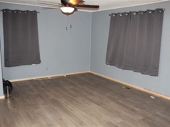 3rd image of 910672 Lincoln Ave