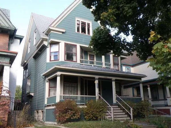 3328 W Kilbourn Ave, Milwaukee, WI 53208
