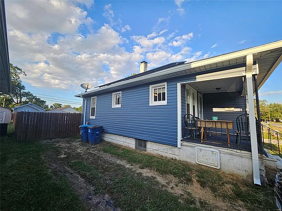 3rd image of 2441 Hodges Ave