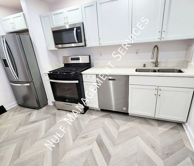 3513 Penn Ave #3 — Photo 1