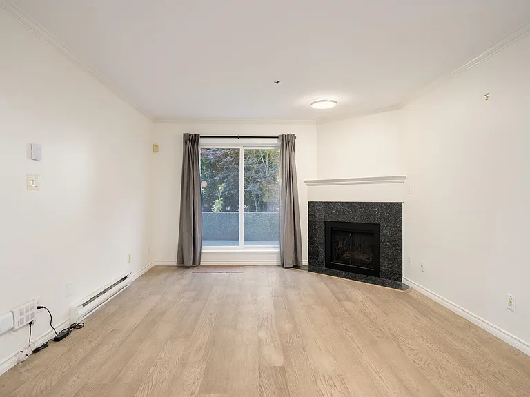 1550 Marine Dr #103 — Photo 5