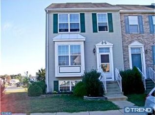 1 Versailles Ct, Newark, DE 19702