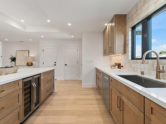 5th image of 2090 Potomac Way