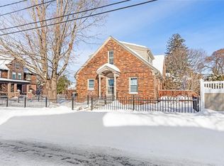 31 Washington St, Warren, RI 02885