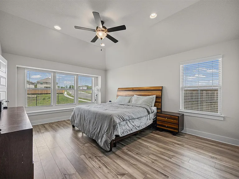 627 Biscayne Bay Bnd — Photo 9