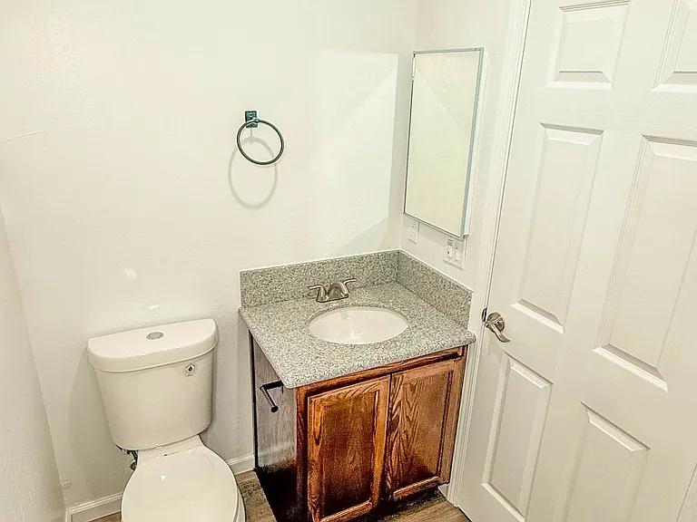 301 Decatur St #B — Photo 8