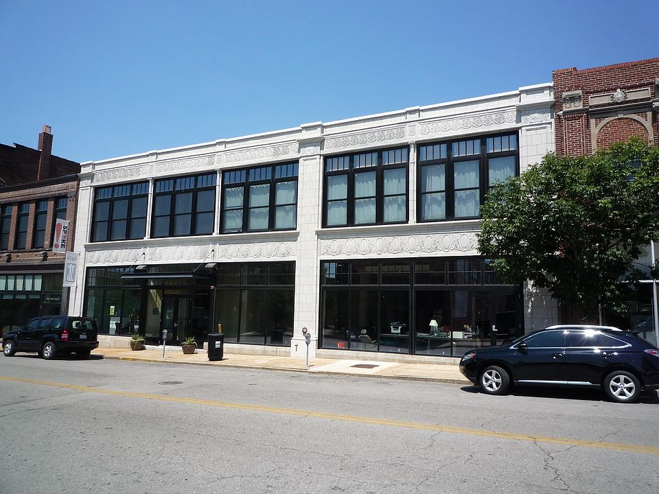 1st image of 3141 Locust St Unit 205