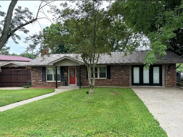 215 Spring Grove Blvd, Morganfield, KY 42437