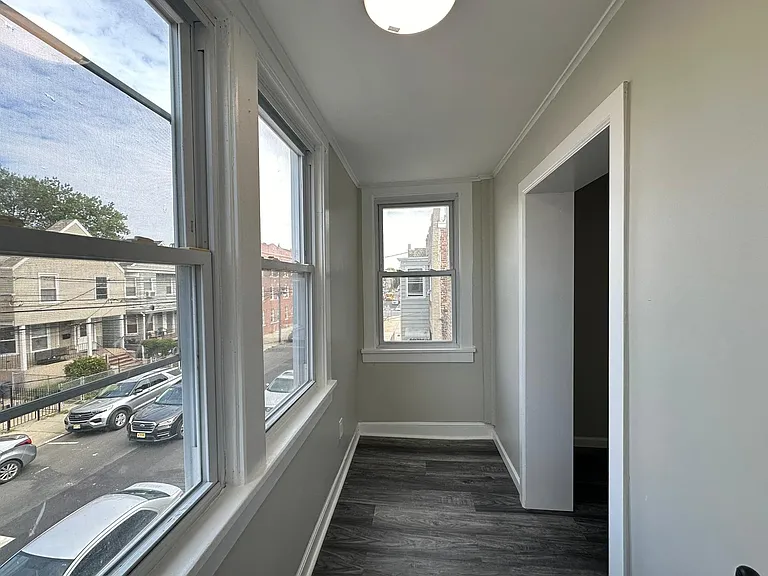 133 Stevens Ave #2E — Photo 7