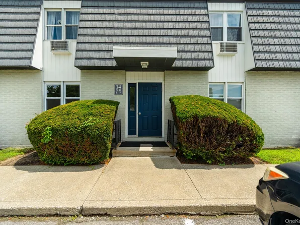 14 E White Gate Road, Wappingers Falls, NY 12590