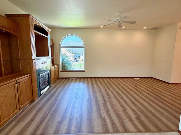 5th image of 106 Prestwick Ln