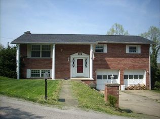 7001 Hickory Dr, Charleston, WV