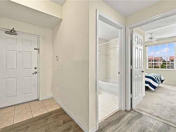4th image of 4620 Saint Croix LN #925