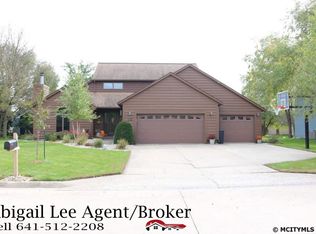 10 Field Rd, Mason City, IA 50401