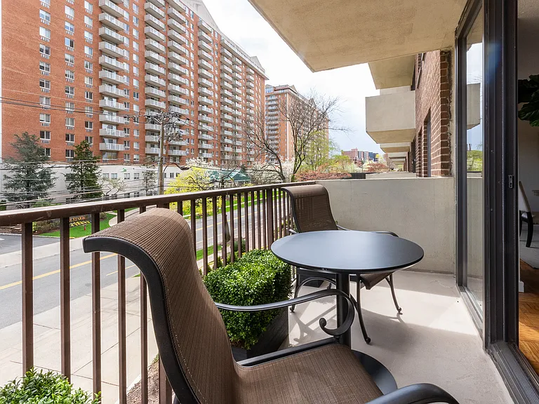 The PIERRE Apartments — Photo 10