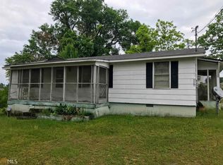 908 Knight Rd, Tennille, GA 31089