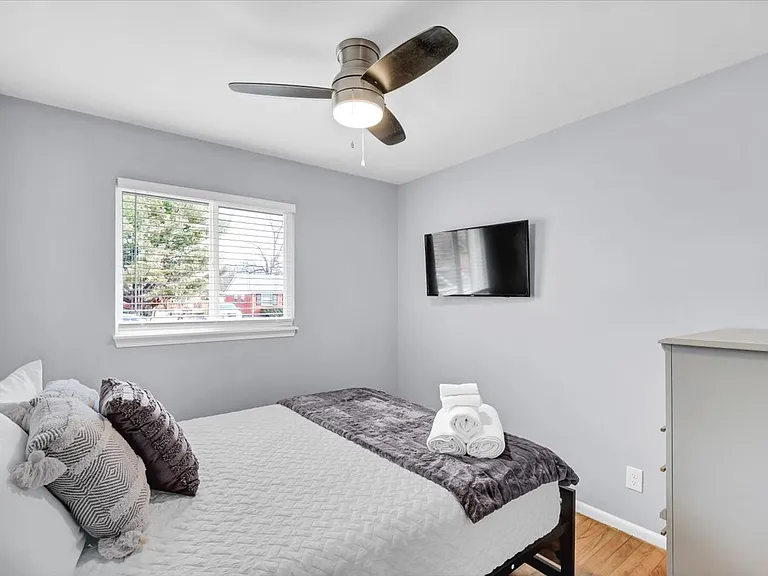 3216 Wellingmoor Ave — Photo 10