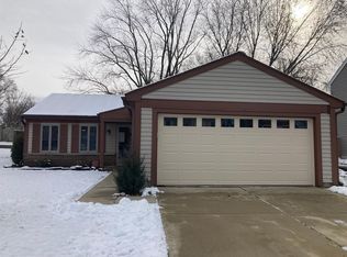 845 Stonefield Pl, Roselle, IL