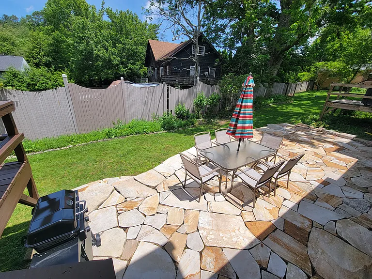 176 Park Ave — Photo 4