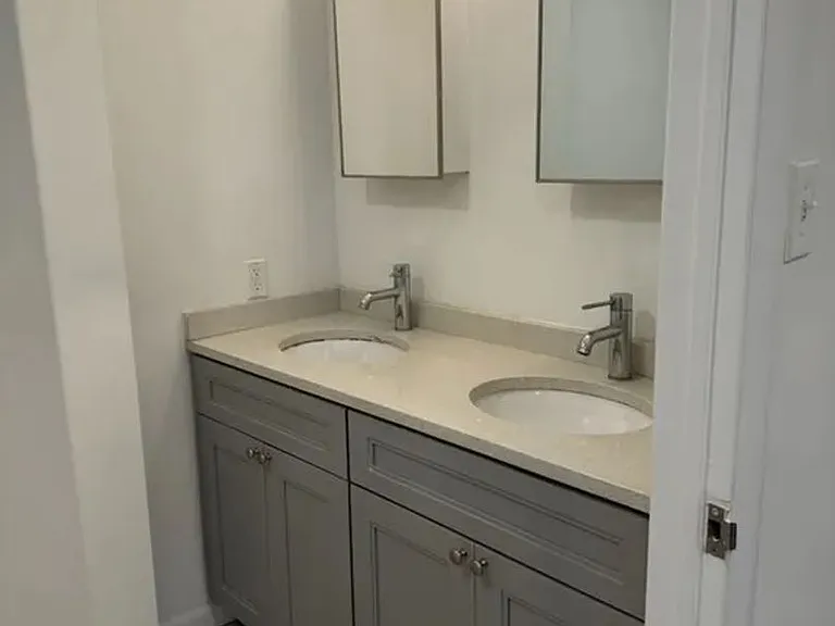 Newly Renovated Temple Student Housing — Photo 4