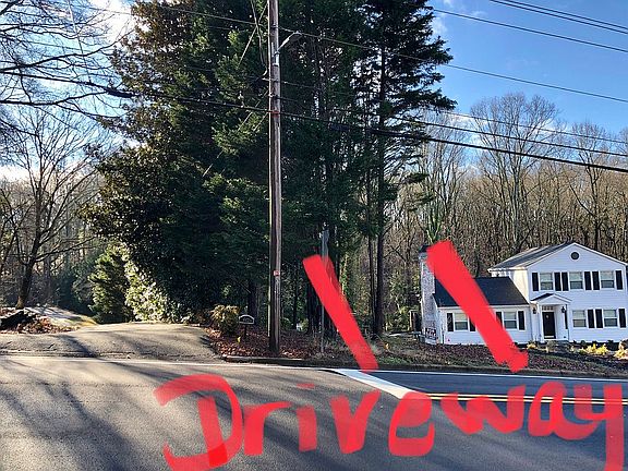 2nd image of NW Dixon Dr