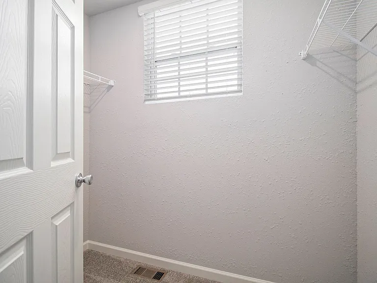 1221 Baker St — Photo 12
