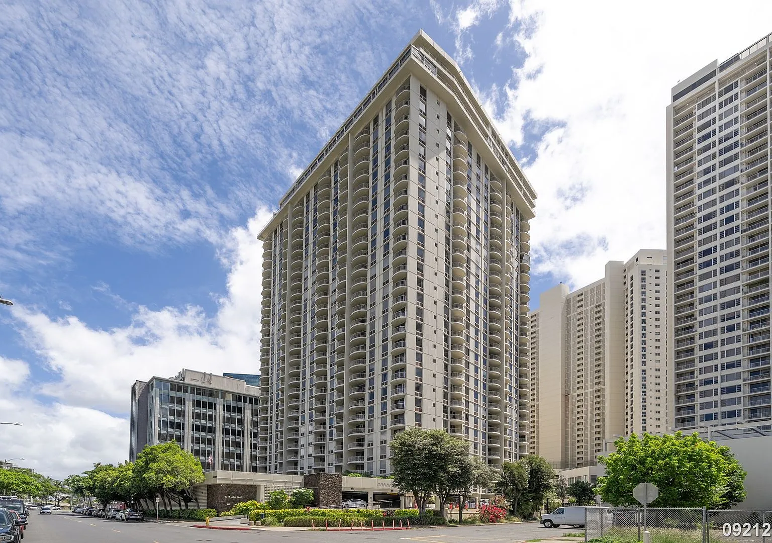 1717 Ala Wai Blvd — Photo 1