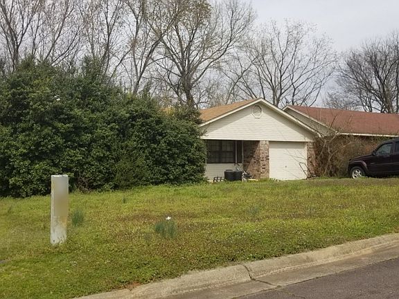 3rd image of 607 Twin Oak Dr