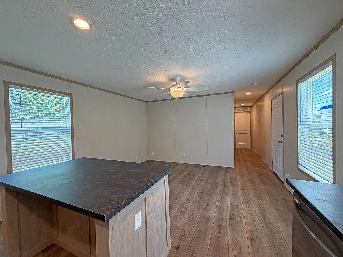 Building Photo - 781 W Walcott Rd #125