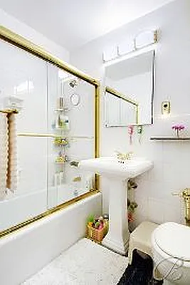 Sold by Bellmarc Realty | media 16