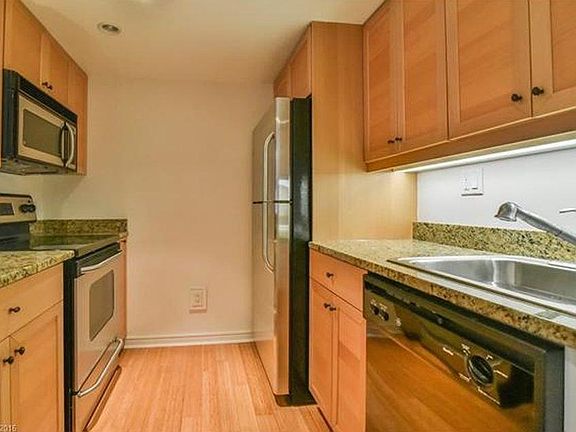 Kitchen with dishwasher