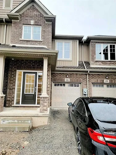 134 Sycamore St Photo 1