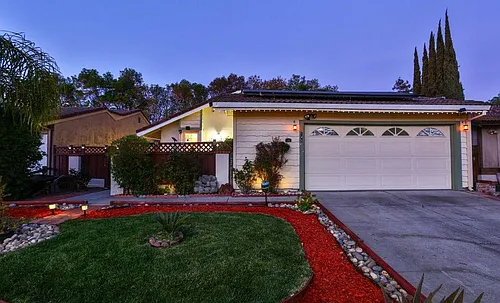 146 Southsun Ct Photo 1