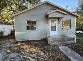 811 W 7th St, Ada, OK 74820