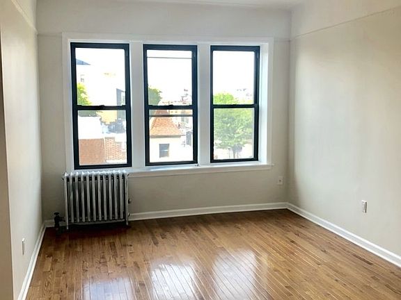 2nd image of 4706 45th St #D/2