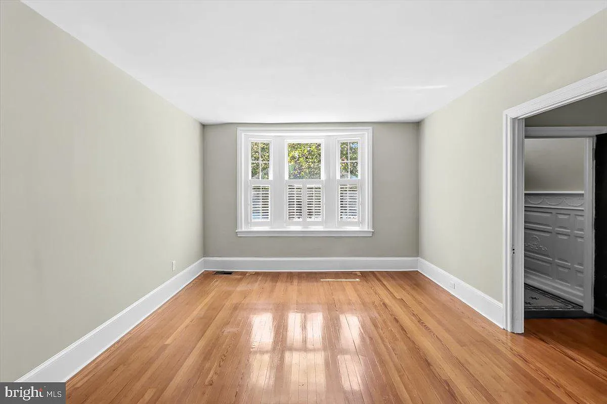 3 bed, 2.5 bath, 2199 sqft, $3,000 — Photo 3