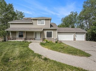 5643 Ivanrest Ave SW, Wyoming, MI 49418