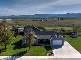 176 China Silk Way, Hamilton, MT 59840