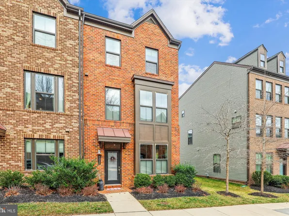 9341 Lemon Mint Ct, Fairfax, VA 22031