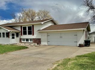314 Skyview Dr, Hershey, NE 69143
