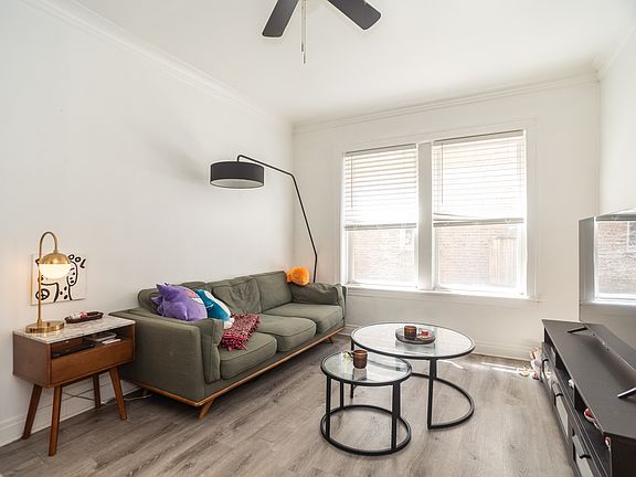 2nd image of 850 1/2 W Agatite Ave APT 1