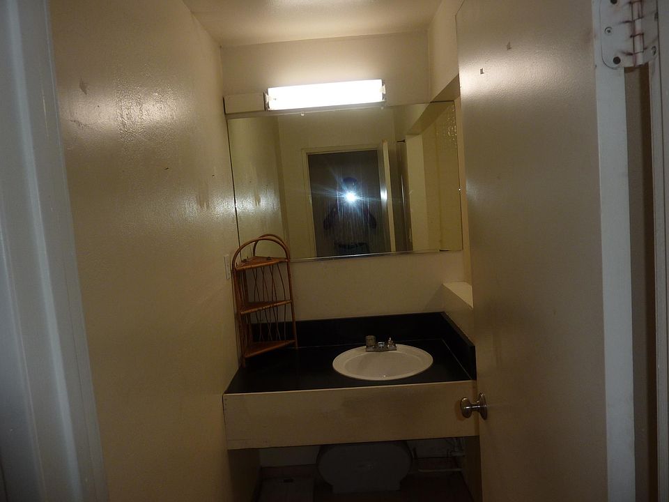 Bathroom Vanity area