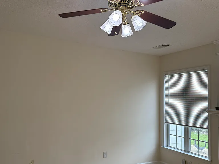 3624 Gainesway Ct — Photo 6