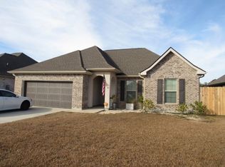 9527 Crimson Pointe Cir, Bellview, FL 32526