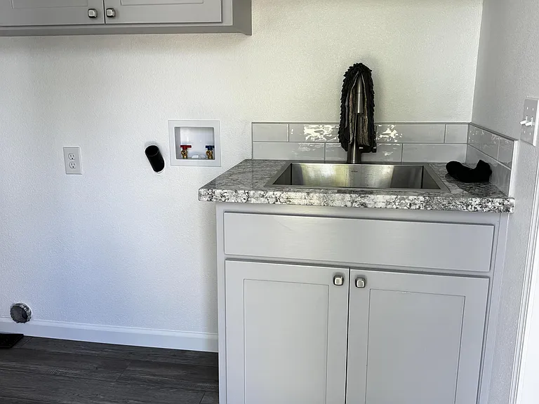 1212 N Irwin St — Photo 21