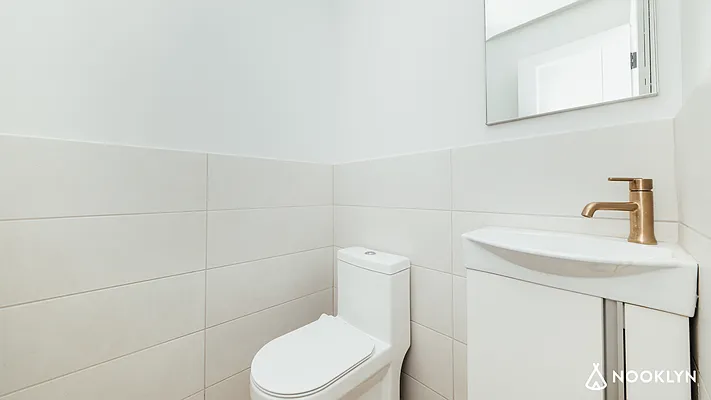 Rented by Nooklyn NYC LLC | media 13