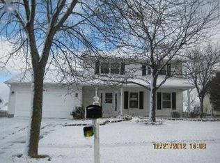 661 Penn Blvd, Lindenhurst, IL 60046