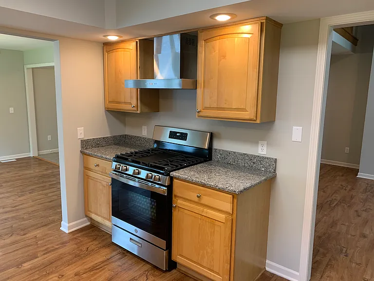 764-1 N Meridian Rd — Photo 8