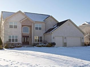 4953 Amber Ln, Dublin, OH 43016