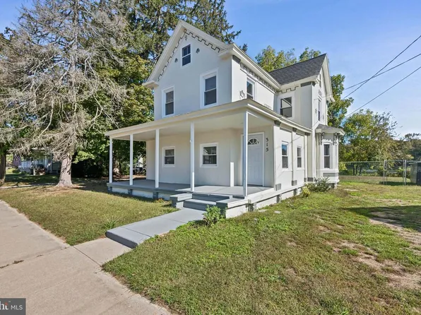 315 S Main St, Elmer, NJ 08318